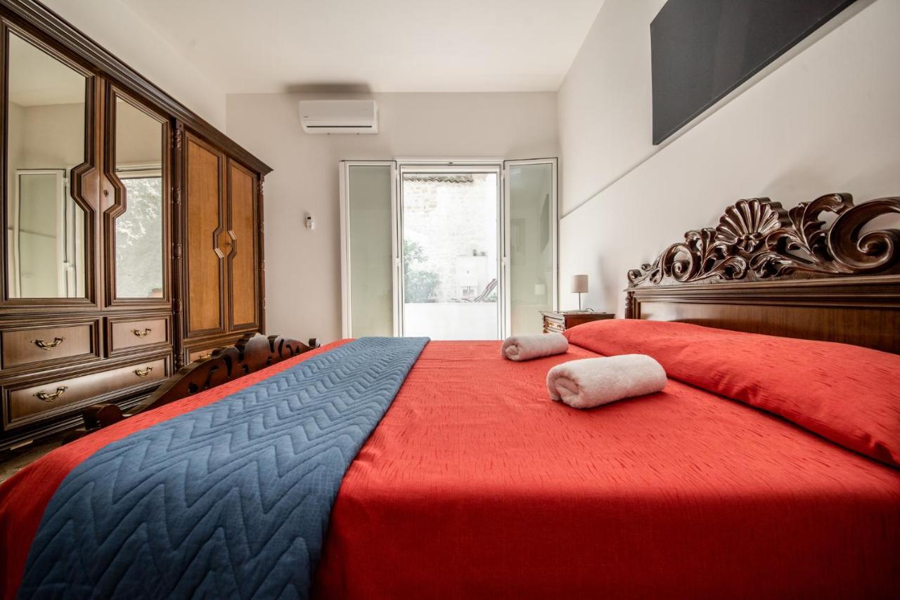 Carlentini House B&B Комизо Экстерьер фото
