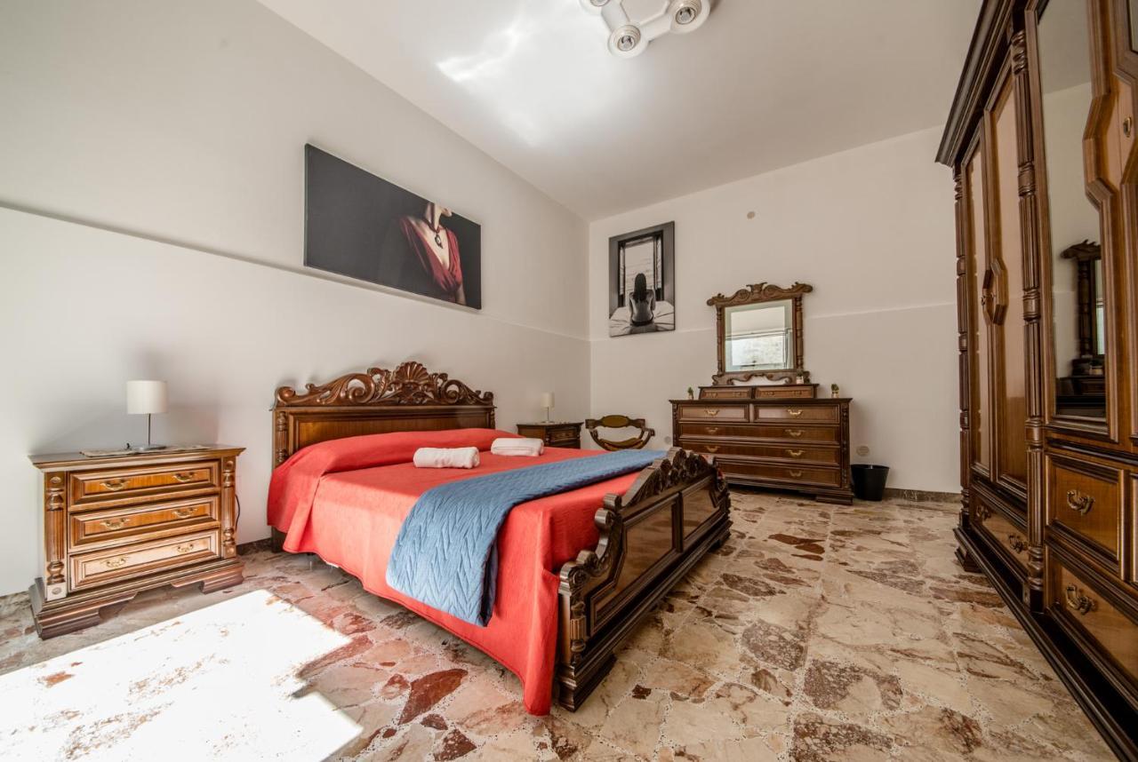 Carlentini House B&B Комизо Экстерьер фото