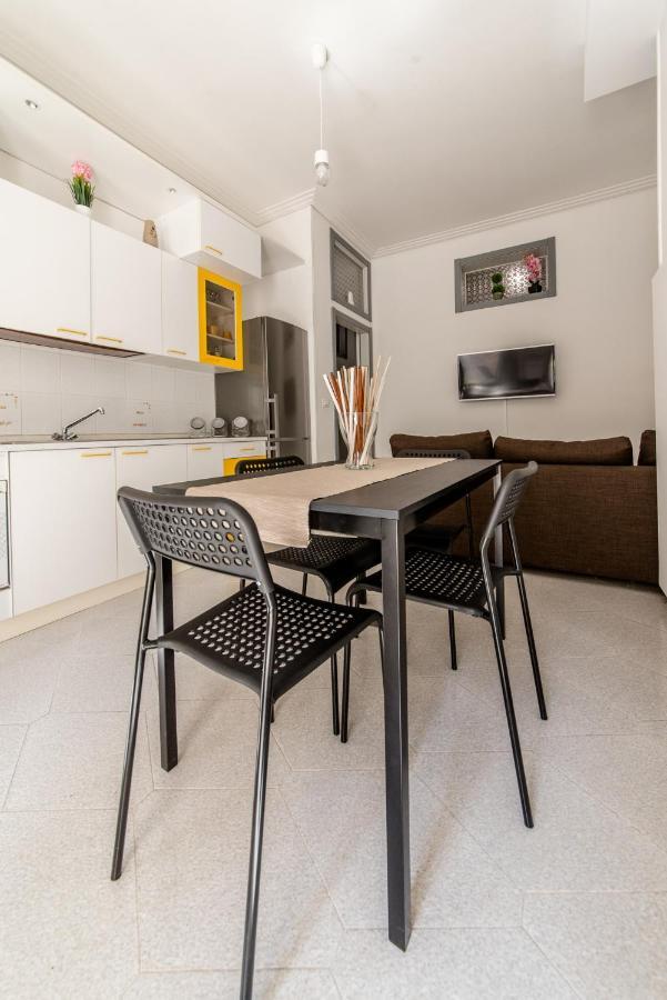 Carlentini House B&B Комизо Экстерьер фото